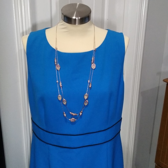 Kasper women's crew neck sleeveless blue dress - Picture 2 of 9